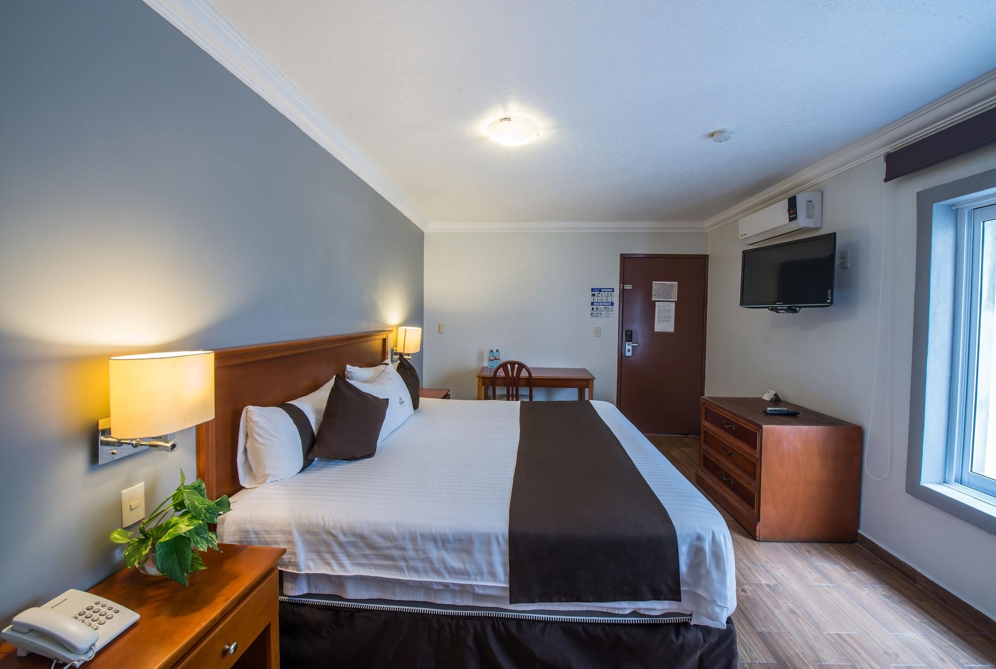 גואדלחארה Del Marques Hotel And Suites מראה חיצוני תמונה