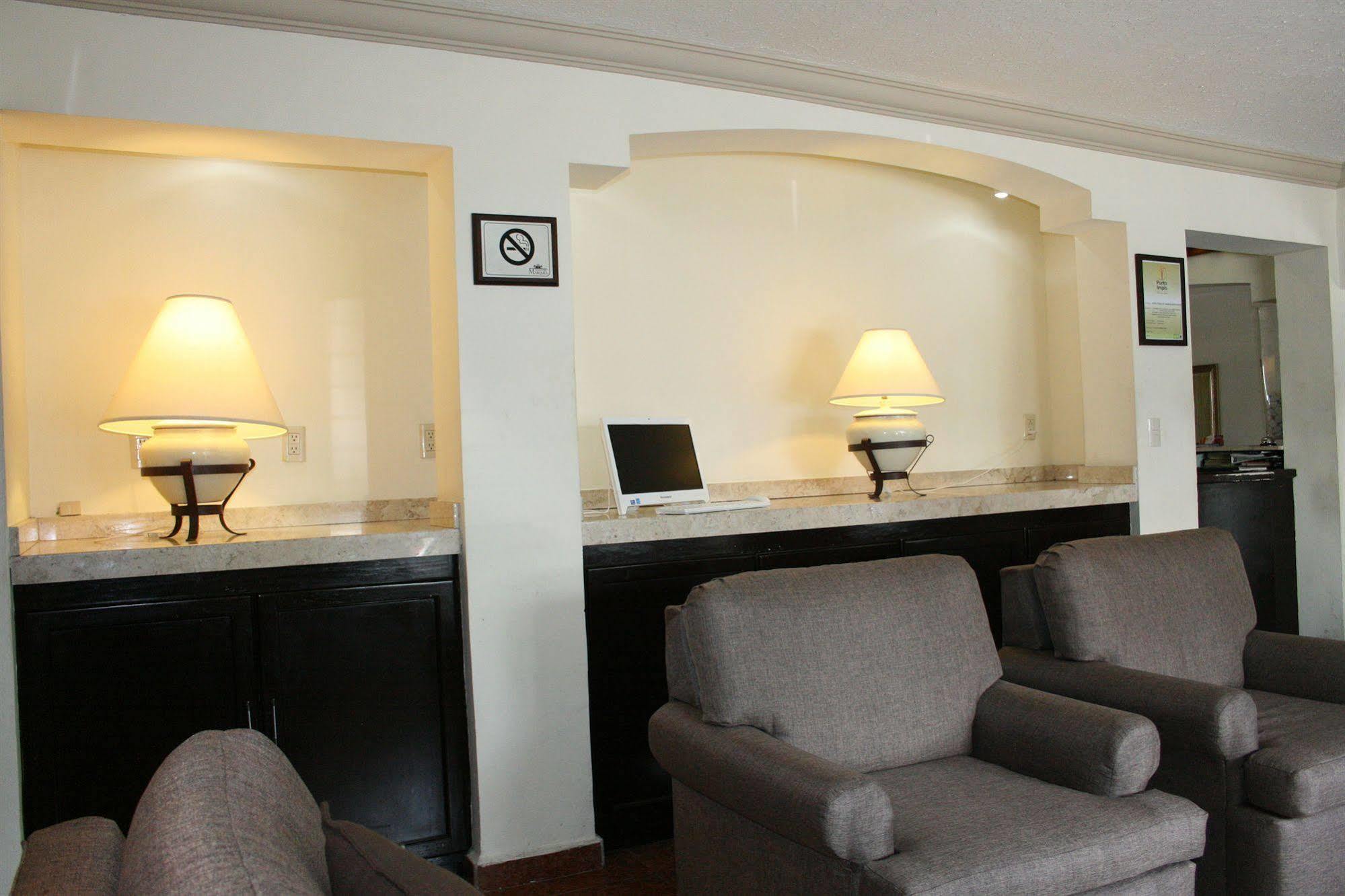 גואדלחארה Del Marques Hotel And Suites מראה חיצוני תמונה