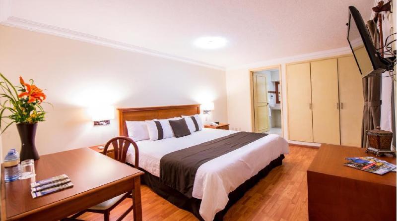 גואדלחארה Del Marques Hotel And Suites מראה חיצוני תמונה